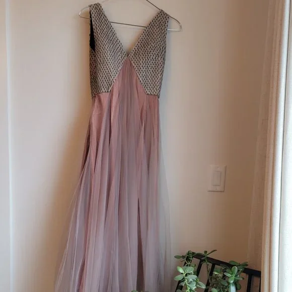 AKHL - Blush Pink Textured Satin Dress - Worn Once - XS - Picture 4 of 10